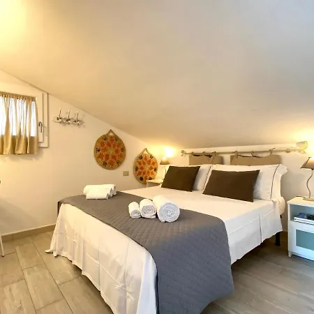 Homey Experience - Blu Attic Seaview * La Maddalena (Sassari)